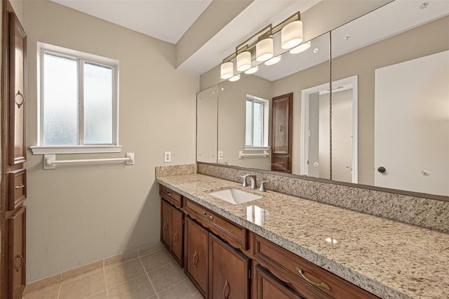 4215 Long Grove Drive, Seabrook, TX 77586