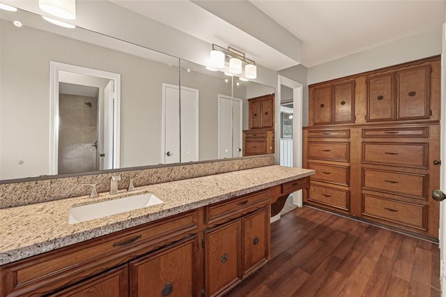 4215 Long Grove Drive, Seabrook, TX 77586