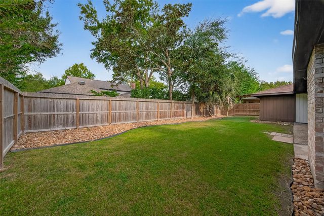 4215 Long Grove Drive, Seabrook, TX 77586