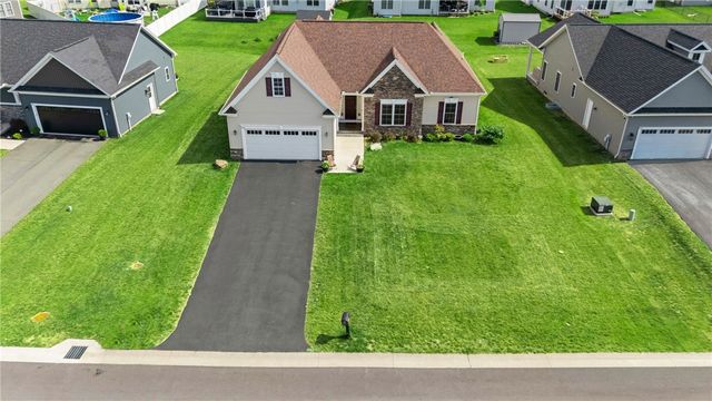 1459 Quail Creek Trail, Webster, NY 14580