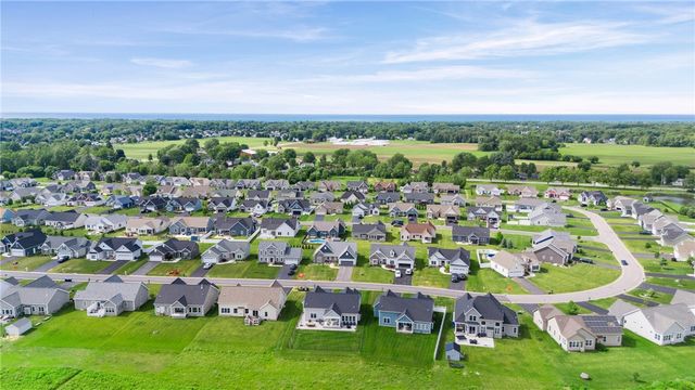 1459 Quail Creek Trail, Webster, NY 14580