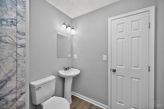 2598 McHenry Road, Goshen Twp, OH 45122