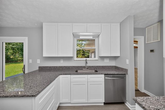 2598 McHenry Road, Goshen Twp, OH 45122