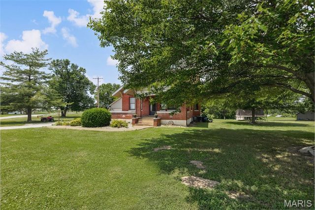 3090 Hanover Road, Waterloo, IL 62298