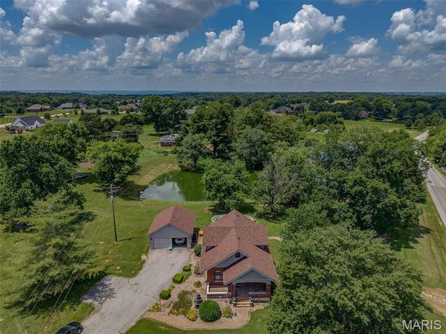 3090 Hanover Road, Waterloo, IL 62298