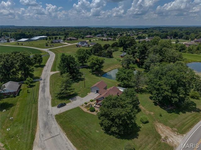 3090 Hanover Road, Waterloo, IL 62298