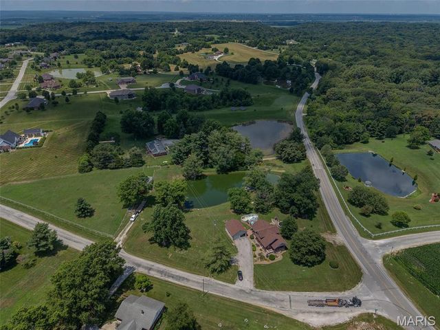 3090 Hanover Road, Waterloo, IL 62298