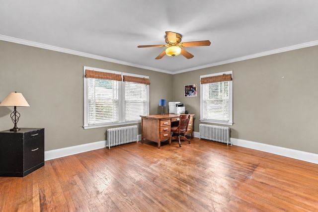 19 Nautilus St, New Bedford, MA 02744