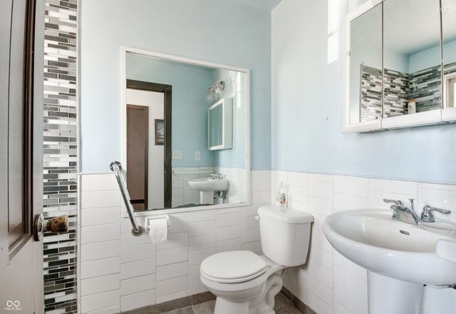 8 Mill Springs, Coatesville, IN 46121