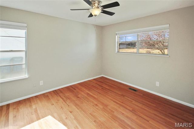 222 Pleasant Grove Avenue, Ballwin, MO 63011
