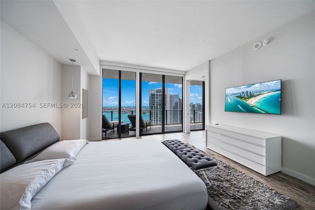 650 NE 32nd St PH5003, Miami, FL 33137