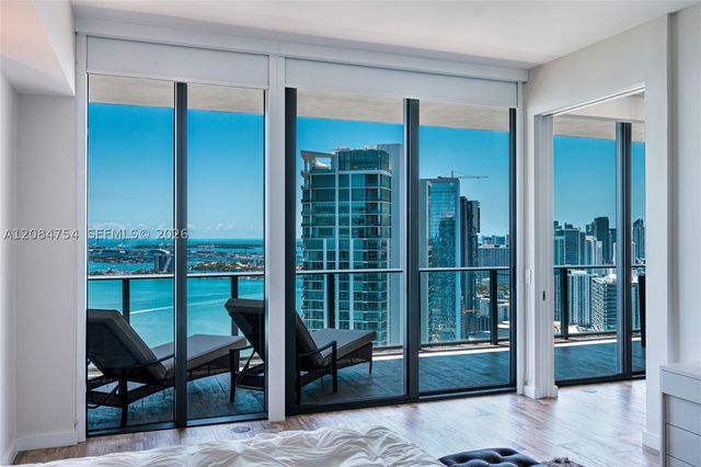 650 NE 32nd St PH5003, Miami, FL 33137