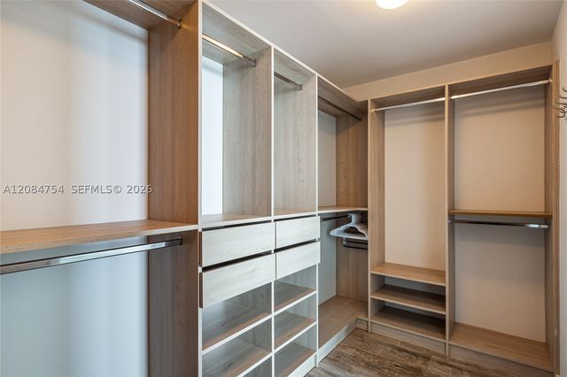 650 NE 32nd St PH5003, Miami, FL 33137