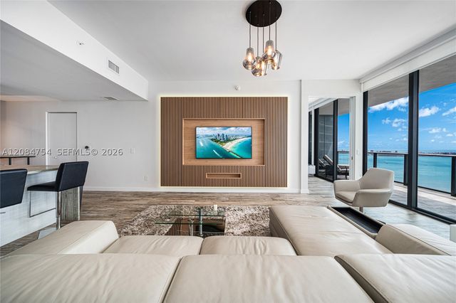 650 NE 32nd St PH5003, Miami, FL 33137