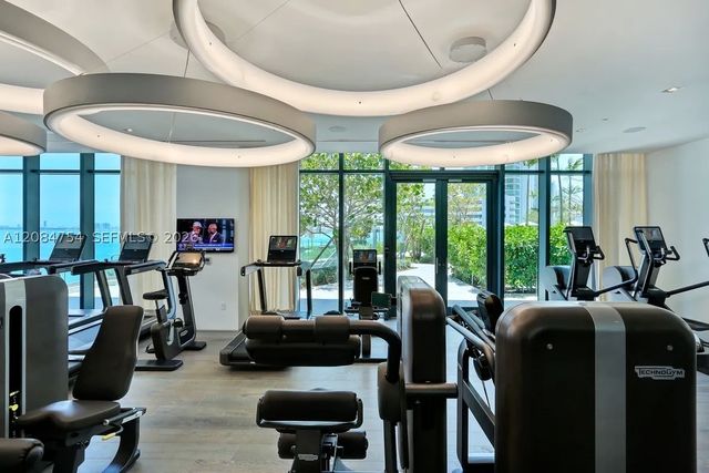 650 NE 32nd St PH5003, Miami, FL 33137
