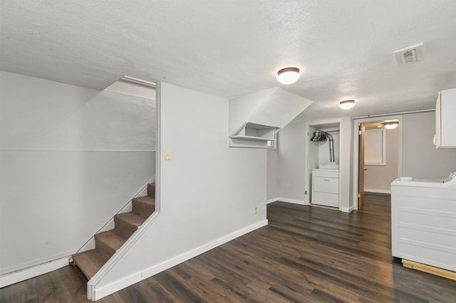 1326 33rd Street, Des Moines, IA 50311