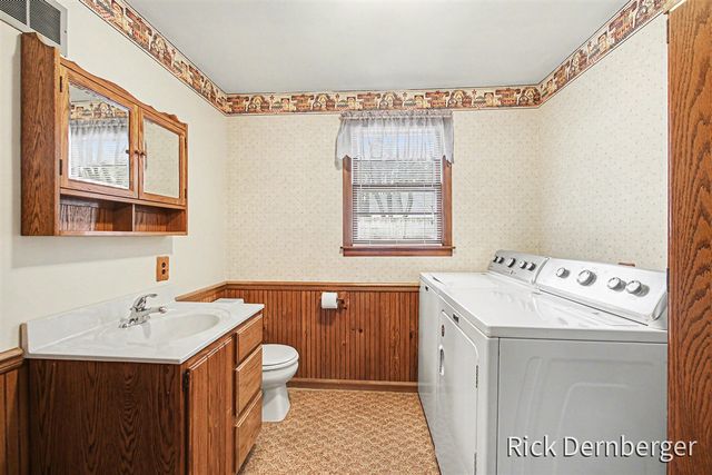 611 Hayes Street, Holland, MI 49424