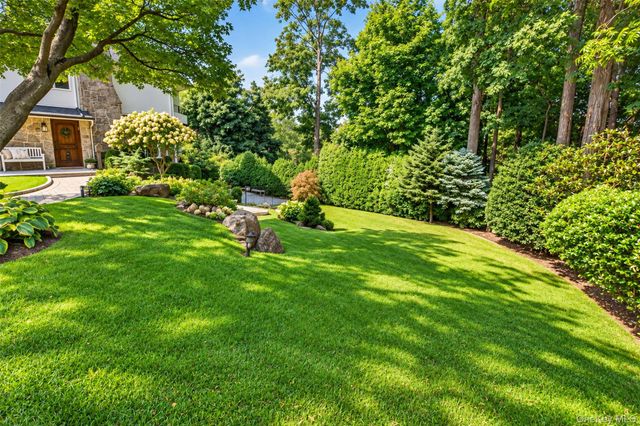 250-18 Rushmore Terrace, Little Neck, NY 11362