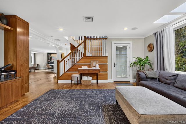 250-18 Rushmore Terrace, Little Neck, NY 11362
