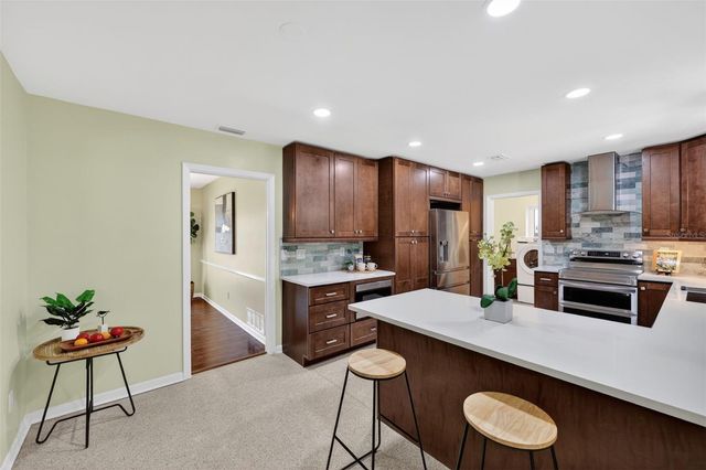 2264 ST CHARLES DRIVE, Clearwater, FL 33764