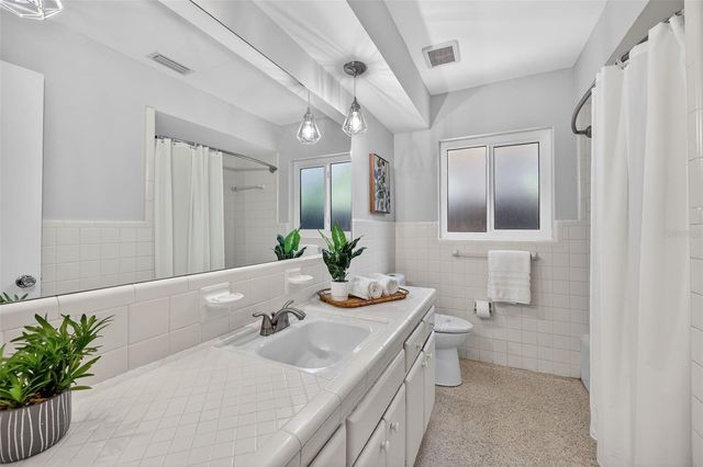 2264 ST CHARLES DRIVE, Clearwater, FL 33764