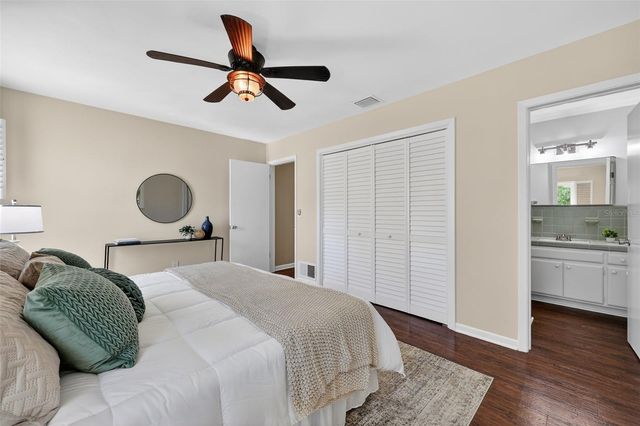 2264 ST CHARLES DRIVE, Clearwater, FL 33764