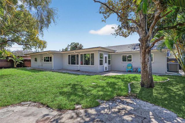 2264 ST CHARLES DRIVE, Clearwater, FL 33764