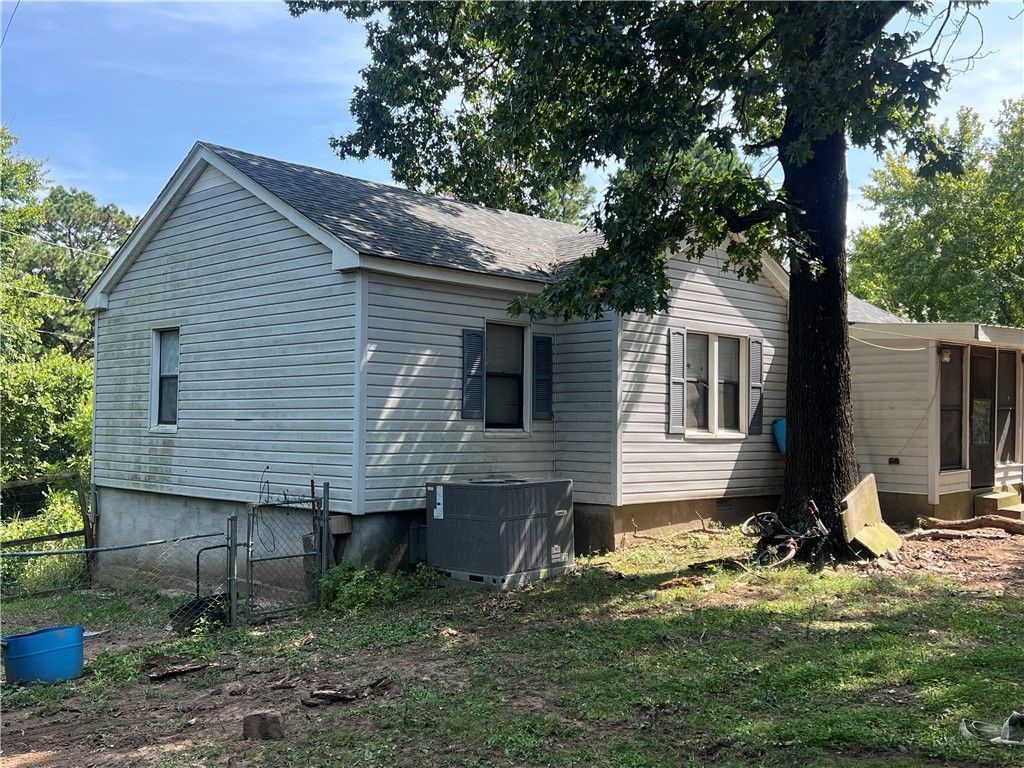 21940 Sawmill Road, Siloam Springs, AR 72761