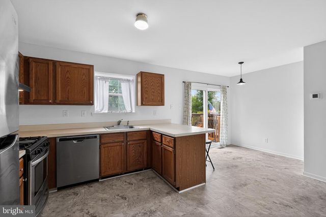 332 COUNTRYSIDE CT, Collegeville, PA 19426
