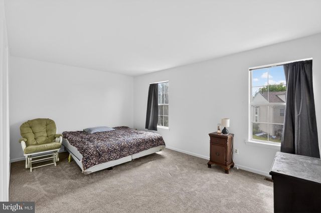 332 COUNTRYSIDE CT, Collegeville, PA 19426