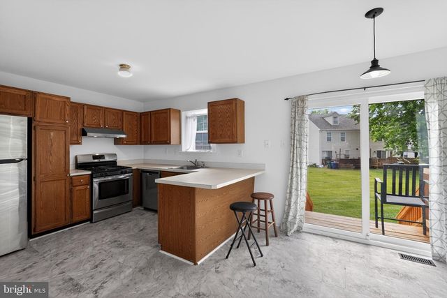 332 COUNTRYSIDE CT, Collegeville, PA 19426
