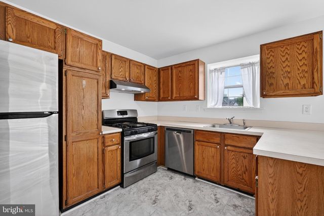 332 COUNTRYSIDE CT, Collegeville, PA 19426