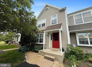 332 COUNTRYSIDE CT, Collegeville, PA 19426