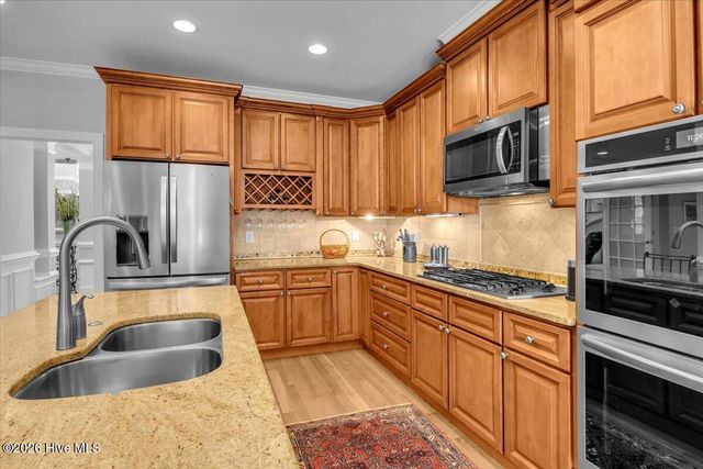 711 Alyssum Avenue, Oak Island, NC 28465