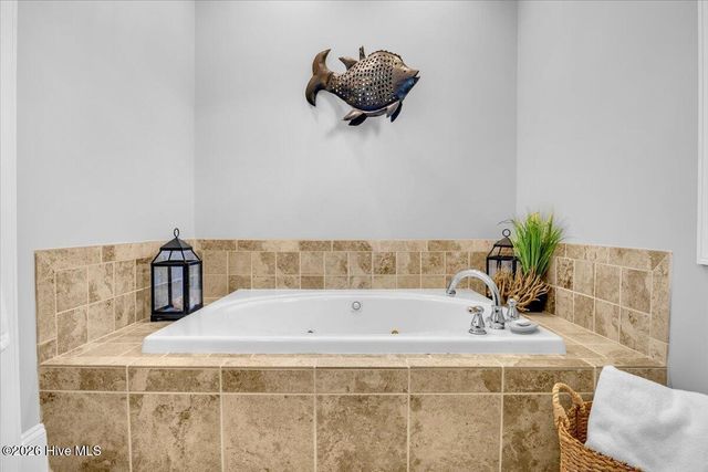 711 Alyssum Avenue, Oak Island, NC 28465