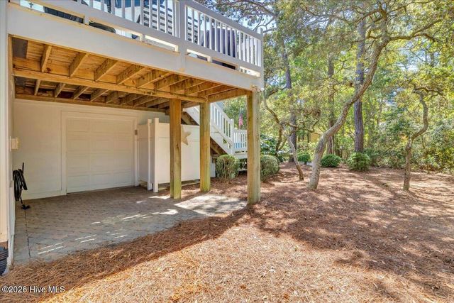 711 Alyssum Avenue, Oak Island, NC 28465