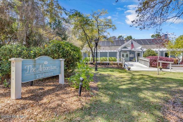 711 Alyssum Avenue, Oak Island, NC 28465