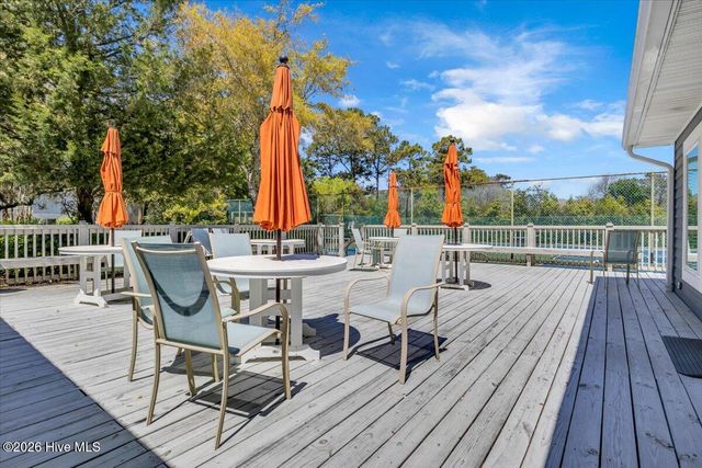 711 Alyssum Avenue, Oak Island, NC 28465