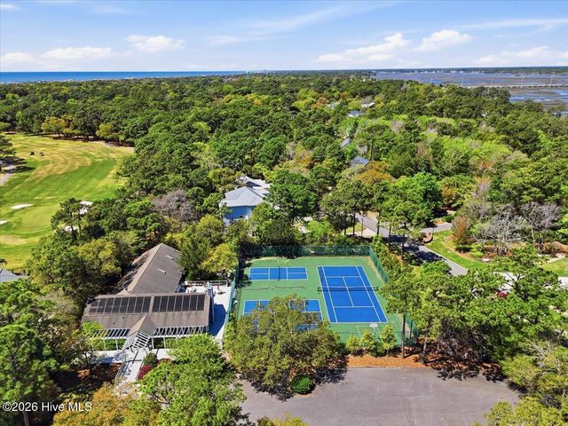 711 Alyssum Avenue, Oak Island, NC 28465