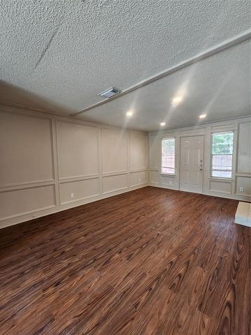 2900 Lovell DR B, Austin, TX 78723