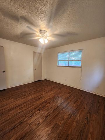2900 Lovell DR B, Austin, TX 78723