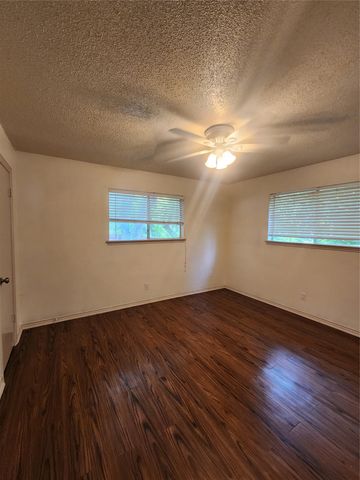 2900 Lovell DR B, Austin, TX 78723