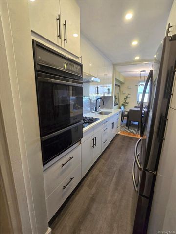 89-35 155th Ave 6K, Howard Beach, NY 11414