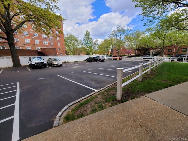 89-35 155th Ave 6K, Howard Beach, NY 11414