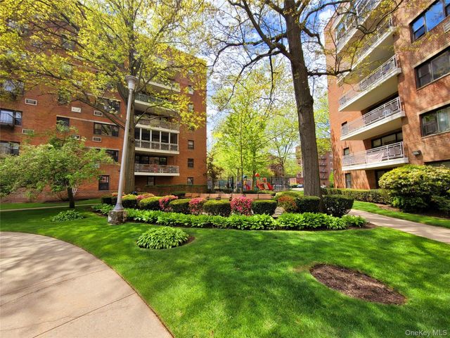 89-35 155th Ave 6K, Howard Beach, NY 11414