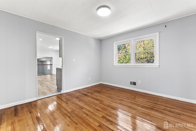 14 Mayling Court, Edison, NJ 08837