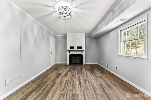 14 Mayling Court, Edison, NJ 08837
