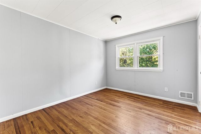 14 Mayling Court, Edison, NJ 08837