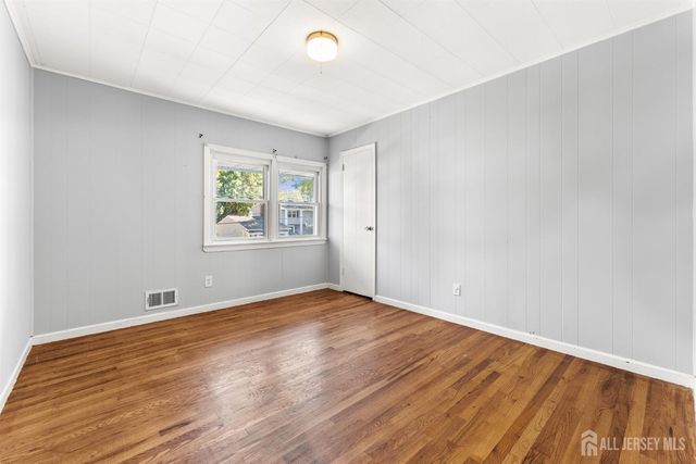14 Mayling Court, Edison, NJ 08837