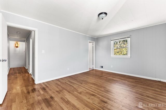 14 Mayling Court, Edison, NJ 08837